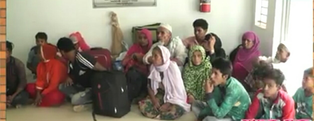 কসবায় আটক ১৭ রোহিঙ্গা নারী-শিশুকে কুতুবদিয়া শরনার্থী শিবিরে প্রেরণ
