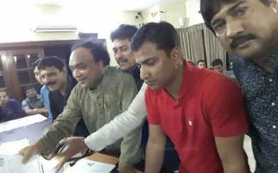 মনোনয়নপত্র জমা দিয়েছেন আইনমন্ত্রী আনিসুল হক।