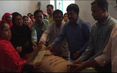 আখাউড়ায় ভিজিডির চাউল বিতরণ শুরু।