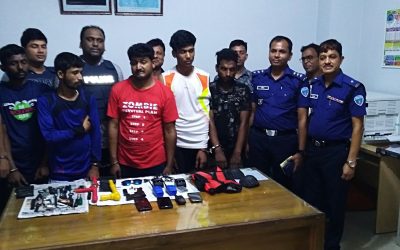 কসবায় বিদেশি অস্ত্রসহ ভারতীয় ডাকাতদল গ্রেফতার।