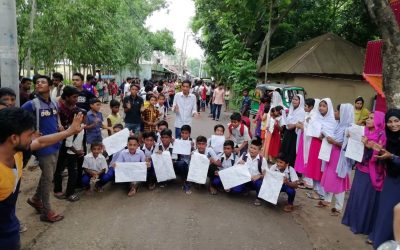 আখাউড়ায় শ্লীলতাহানির অভিযোগে শিক্ষক গ্রেফতার। বিচারের দাবিতে স্কুল শিক্ষার্থীদের ক্লাশ বর্জন বিক্ষোভ ও মানববন্ধন ।