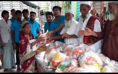আখাউড়ায় নূরপুর গ্রামে দুস্থ ও সুবিধাবঞ্চিত পরিবারের মাঝে ঈদ সামগ্রী বিতরণ।
