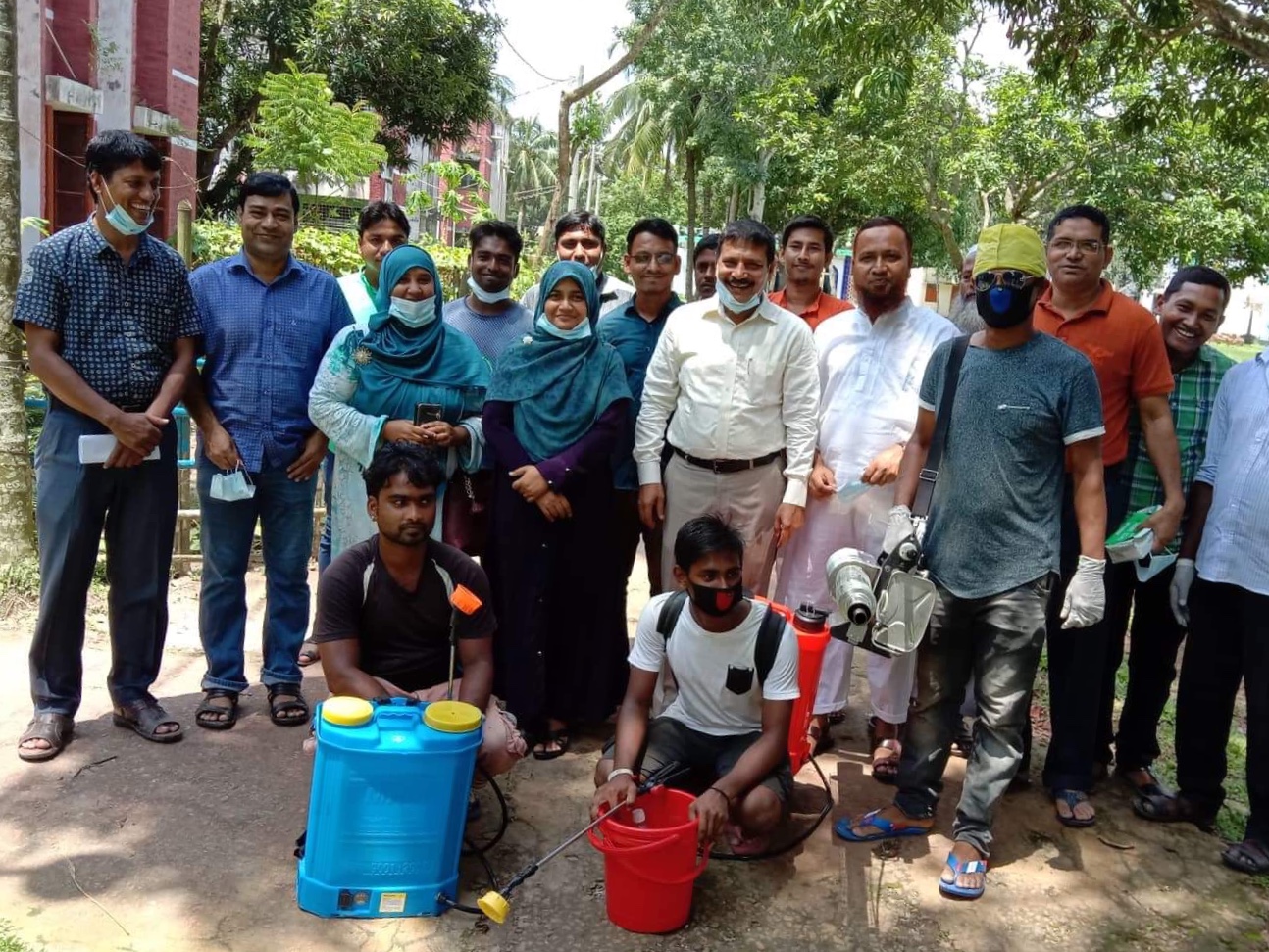 আখাউড়ায় অত্যাধুনিক ফকারমেশিনে মশক নিধন অভিযান শুরু।