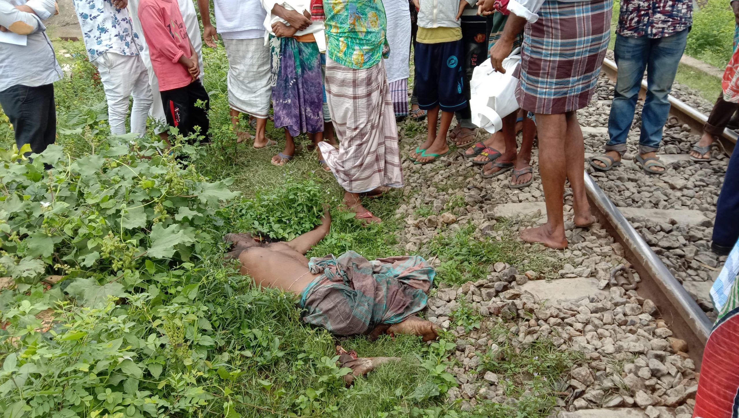আখাউড়ায় ট্রেনে কাটা পড়ে শ্রমিকের মৃত্যু।