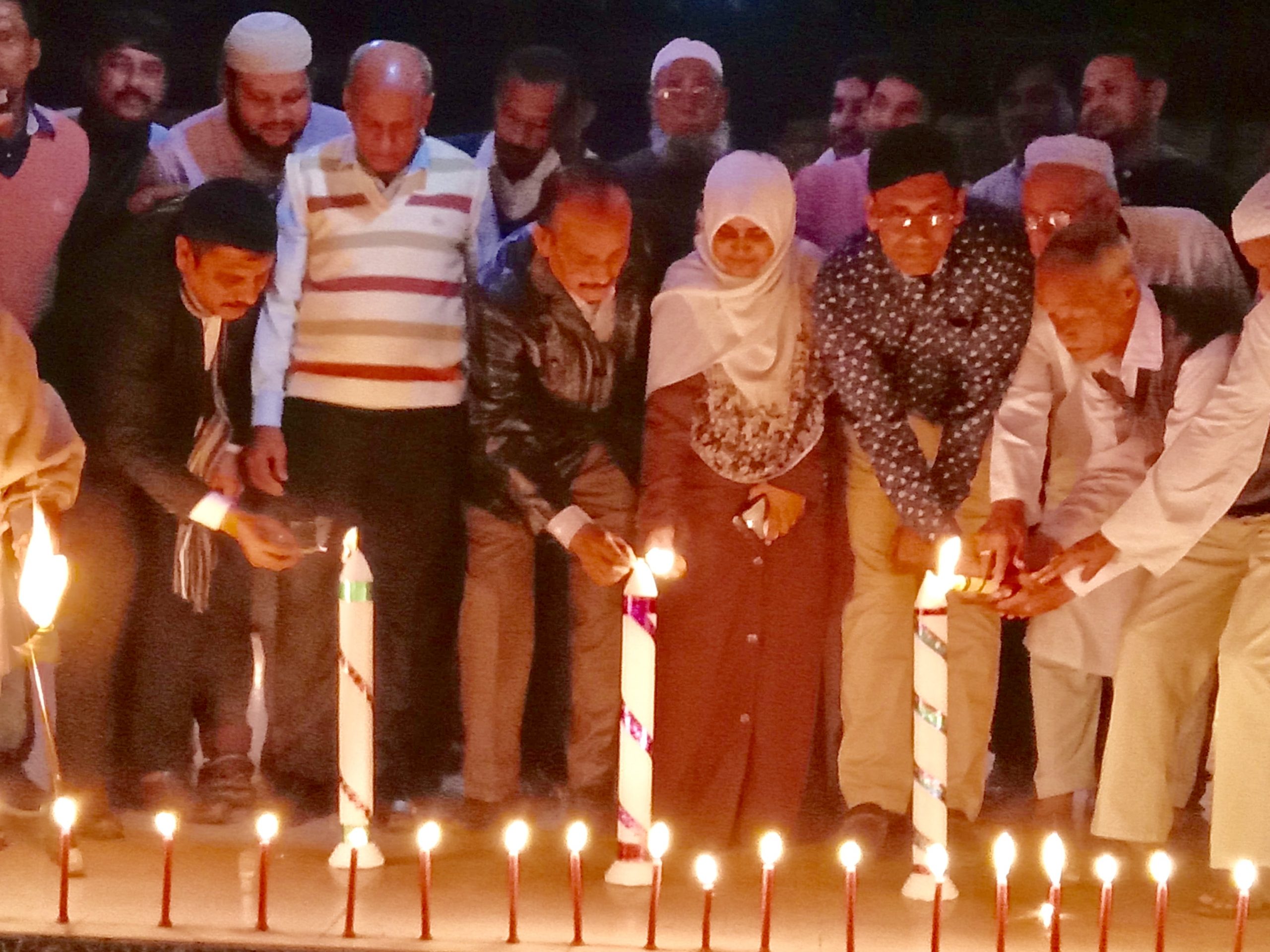 আখাউড়ায় মোমবাতি প্রজ্জলনের মধ্য দিয়ে মুক্ত দিবসের আনুষ্ঠনিকতা শুরু।