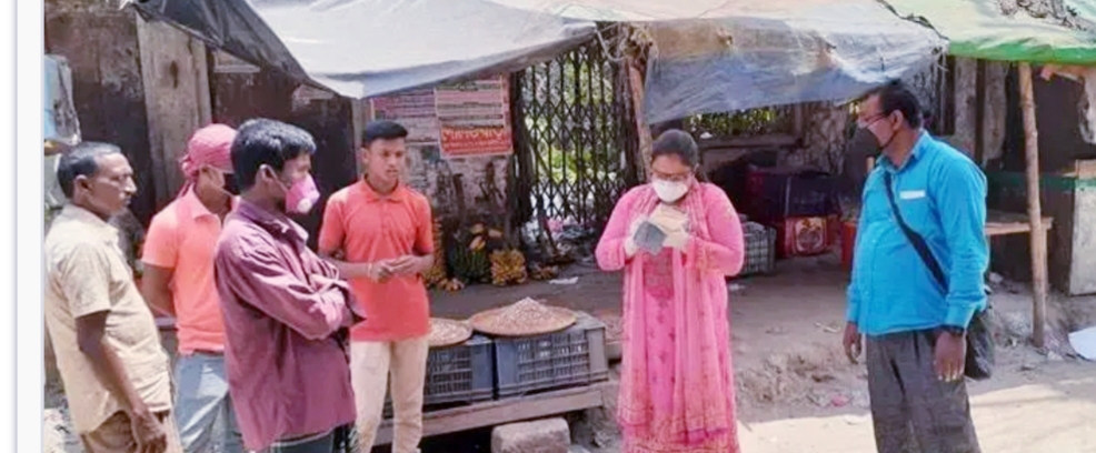 নাসিরনগরে ঘর থেকে বের হয়ে দোকানে বসে আড্ডা দেয়ায় ১৩ জনকে জরিমানা
