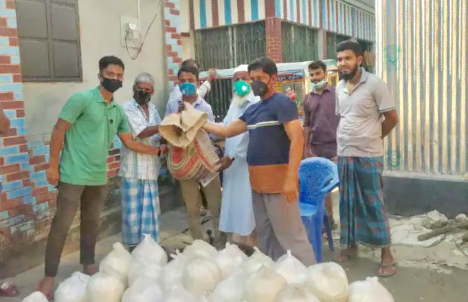 করোনায় মানুষের পাশে ভাতশালা প্রবাসী কল্যান সংগঠন