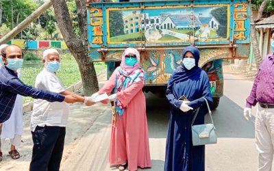 আখাউড়ায় কৃষকদের মাঝে ধান কাটার আধুনিক মেশিন বিতরণ
