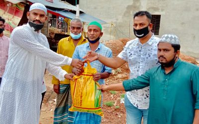 করোনায় ইফতার সামগ্রী নিয়ে দুস্থদের পাশে ইটালি  প্রবাসী মামুন