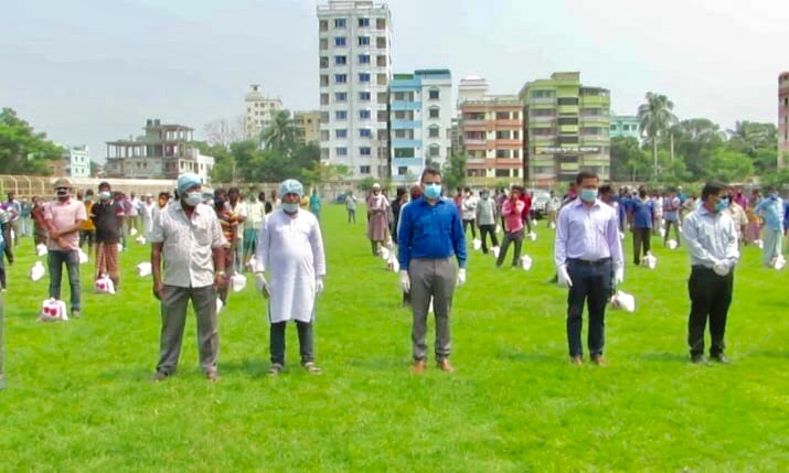 ব্রাহ্মণবাড়িয়ায় ইমাম ও পরিবহন শ্রমিকদের খাদ্য সহায়তা প্রদান