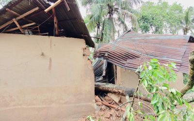 আখাউড়ায় ঝড়ে ব্যাপক ক্ষয়ক্ষতি  অর্ধশত ঘর লন্ডভন্ড