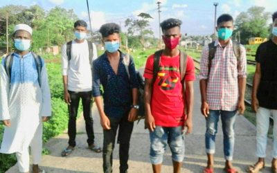 কন্ট্রাকে’ ট্রেনে উঠে ভোগান্তিতে ছয় যুবক