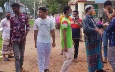 আখাউড়ায় সরকারি নিষেধাজ্ঞা অমান্য করে  ফুটবল খেলার দায়ে  ১৯ যুবক কে জরিমানা