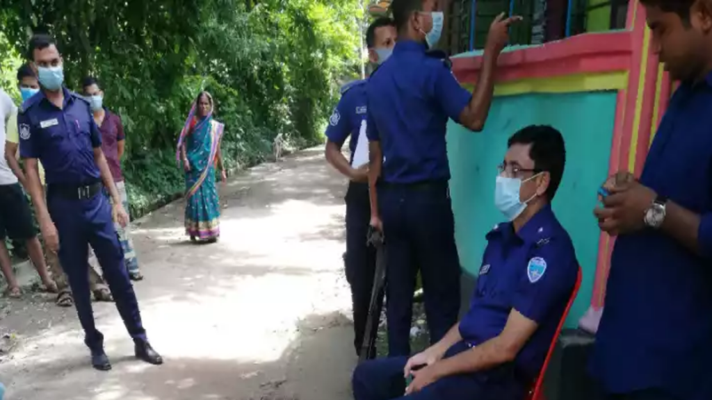 আখাউড়া পৌরশহরে দুর্ধর্ষ চুরি, পুলিশ বলছে বিষয়টি রহস্যজনক