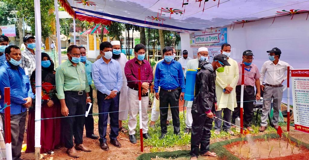 আখাউড়ায় নিরাপদ ফসল উৎপাদনে পোকাদমন ব্যবস্থাপনা ওয়ার্কশপ