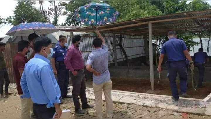 বিজয়নগর শেখ হাসিনা সড়কে মনিপুরের অবৈধ গরুর খামারে মোবাইল কোর্ট ও গ্রেফতার ২৮