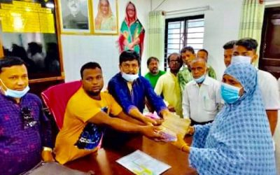 সিএনজি চালকের সততাই হারানো সাড়ে ১৪ লক্ষ টাকা ফিরে পেলেন মালিক