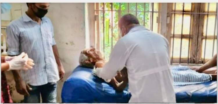 আখাউড়ায় কুকুরের কামড়ে নারী শিশুসহ ১২ জন আহত