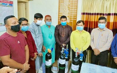 আখাউড়া স্থাস্থ্য কমপ্লেক্সে অক্সিজেন সিলিন্ডার দিলেন- আইনমন্ত্রী