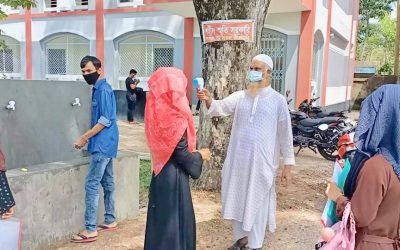 আখাউড়ায় স্বাস্থ্যবিধি মেনে শিক্ষার্থীরা ফিরেছেন ক্লাসে