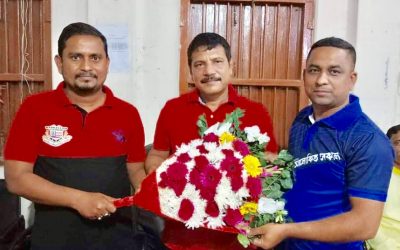 আওয়ামীলীগের নব-নির্বাচিত সাধারণ সম্পাদক কাজলকে সাংবাদিকদের ফুলেল শুভেচ্ছা
