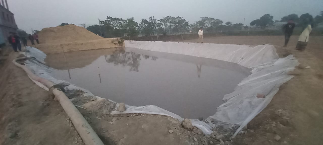 আখাউড়ায় অবৈধভাবে মাটি উত্তোলন লাখ  টাকা জরিমানা।