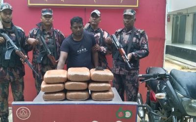 কসবায় গাঁজাও মোটরসাইকেলসহ চোরাকারবারি গ্রেফতার