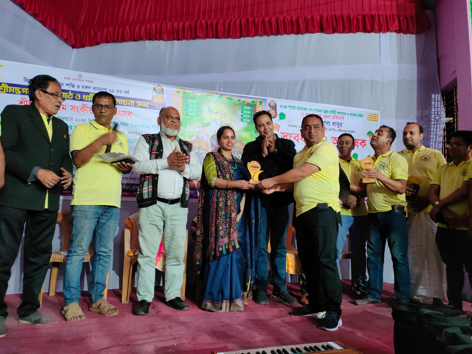 আখাউড়ায় সাংবাদিক বিশ্বজিৎ পালকে  সংবর্ধনা