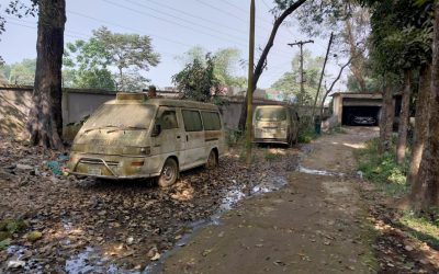 আখাউড়া স্বাস্থ্য কমপ্লেক্স গ্যারেজে জরাজীর্ণ অ্যাম্বুলেন্স, ভোগান্তি