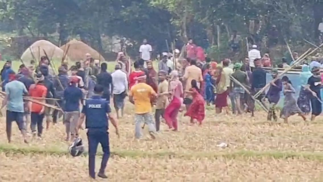 বিজয়নগরে আধিপত্য বিস্তার নিয়ে দুই পক্ষের সংঘর্ষে আহত ১০, ভাঙচুর ৩০টি ঘরবাড়ি