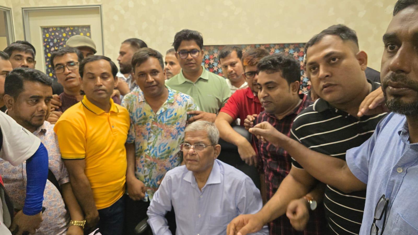 চিকিৎসা শেষে সন্ধ্যায় দেশে ফিরছেন মির্জা ফখরুল