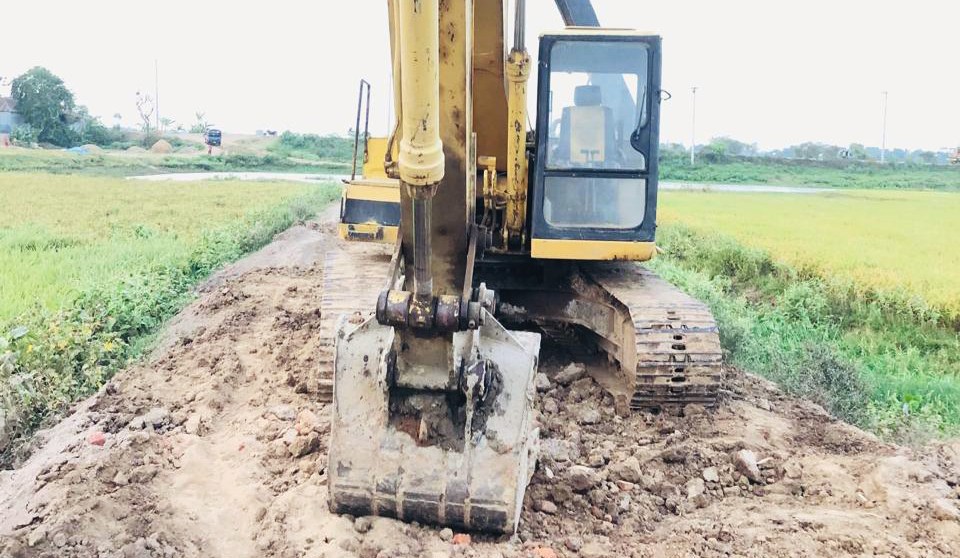 আখাউড়ায় কৃষি জমির মাটি কাটায় দুই লাখ টাকা জরিমানা