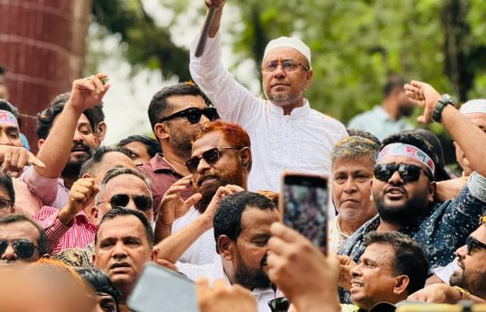 ব্রাহ্মণবাড়িয়ায় বিএনপির গণজোয়ারে নেতৃত্ব, দলের স্বার্থে নিজের আকাঙ্ক্ষা বিসর্জন দিলেন,কবীর আহমেদ ভূঁইয়া