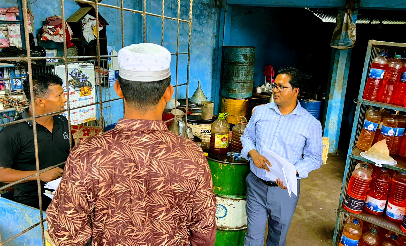 আখাউড়ায় ভ্রাম্যমান আদালতে দুই প্রতিষ্ঠানকে জরিমানা
