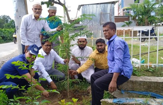 আখাউড়ায় ২শতাধিক গাছ রোপন কার্যক্রমের উদ্বোধন