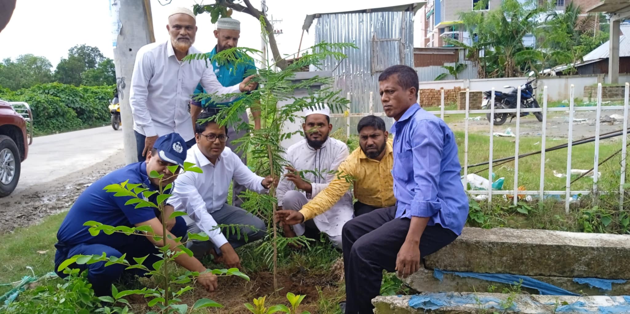 আখাউড়ায় ২শতাধিক গাছ রোপন কার্যক্রমের উদ্বোধন