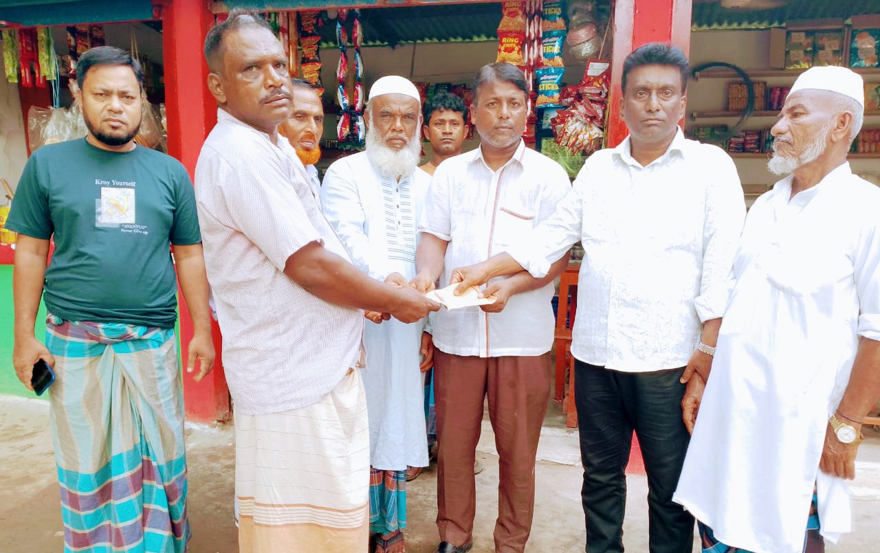 আখাউড়ায় বিএনপি নেতার পক্ষে দুই অসুস্থ রোগীর মাঝে নগদ অর্থ বিতরণ