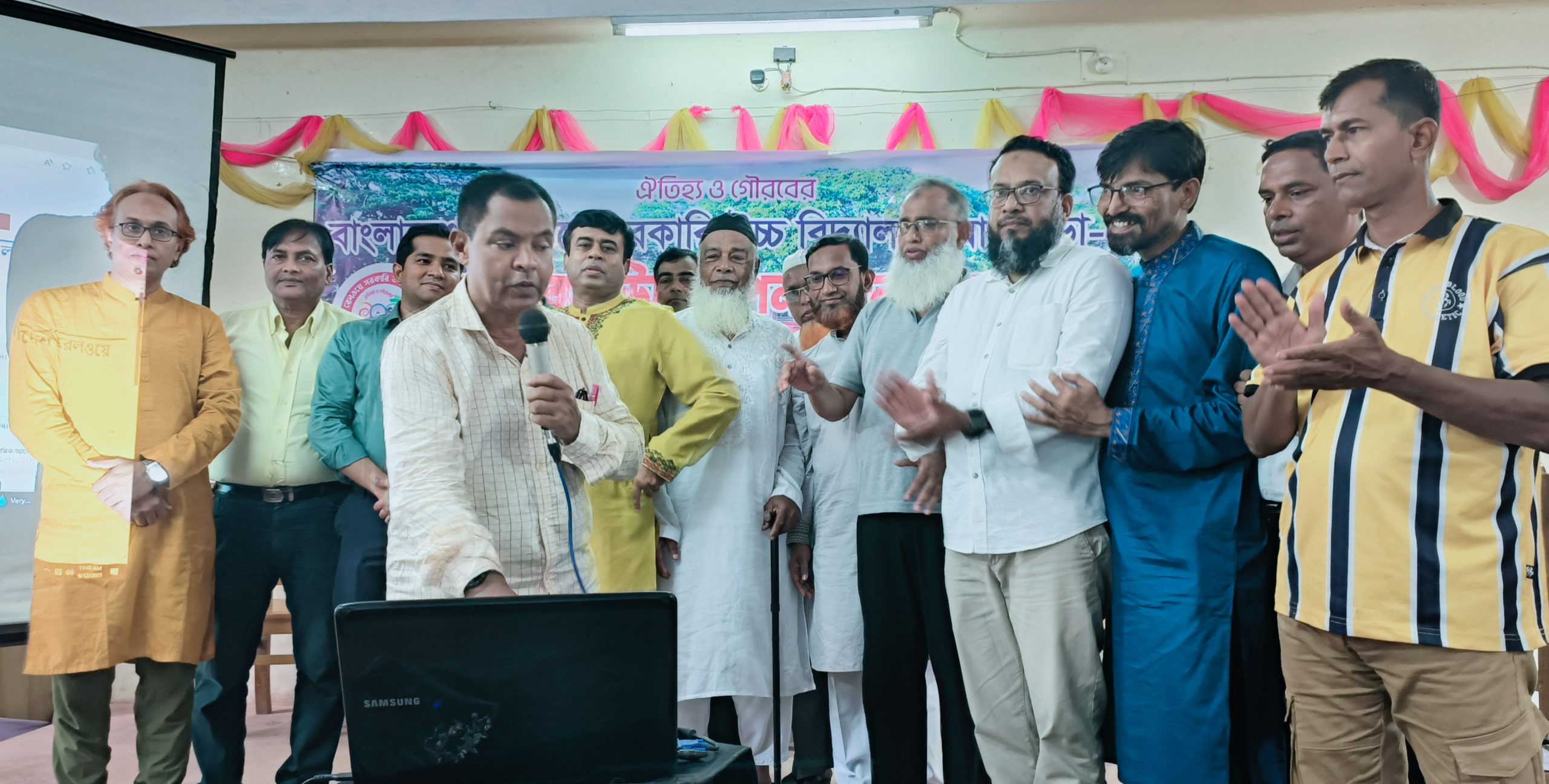 আখাউড়া রেলওয়ে স্কুলের শতবর্ষ উদযাপনে  রেজিষ্ট্রেশন কার্যক্রম উদ্বোধন