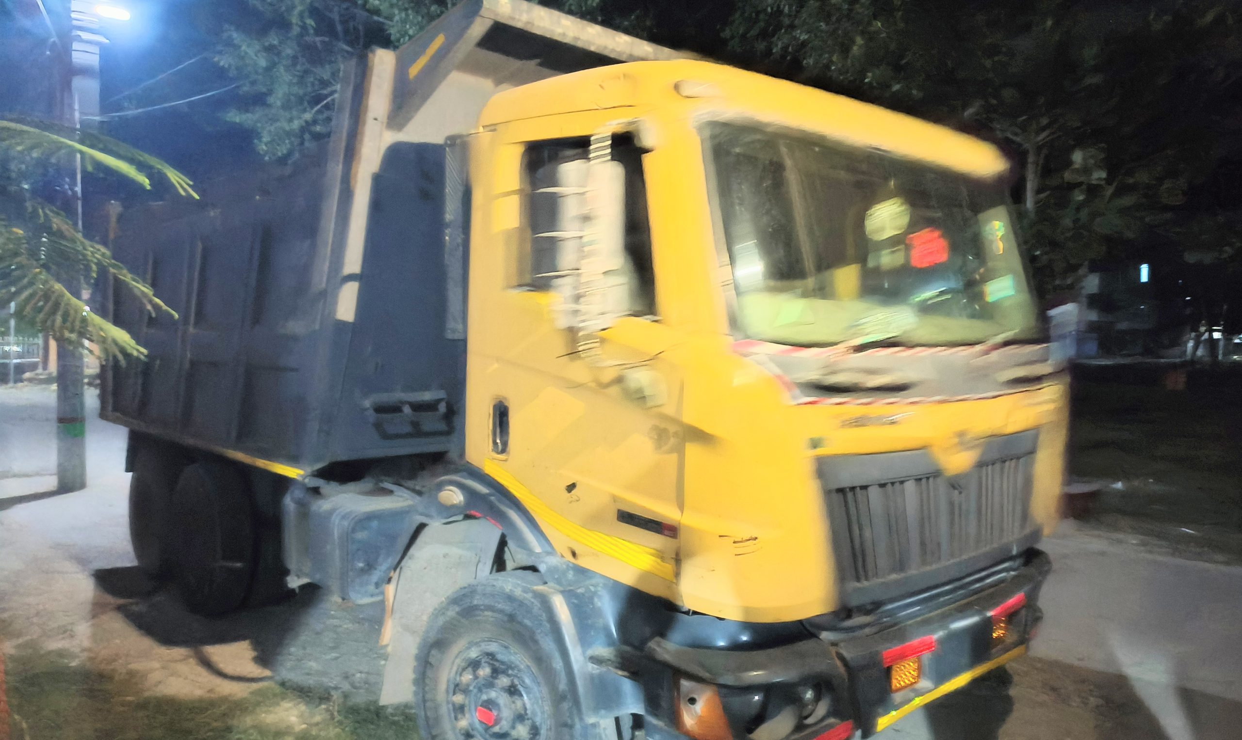 আখাউড়ায় কৃষি জমি থেকে মাটি উত্তোলন, লাখ টাকা জরিমানা